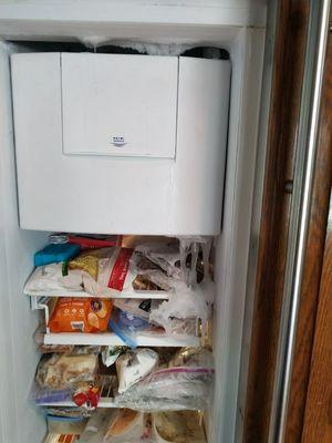 Repair fridge,  leaking