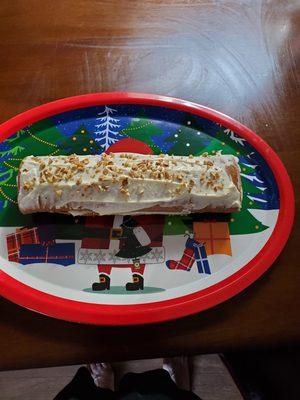 Carrot cake roll with pecans