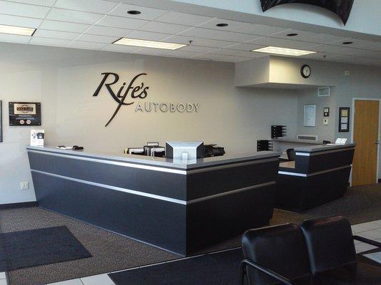 Reception counter at Rife's Autobody's Grandview facility.