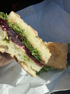 Beet sandwich