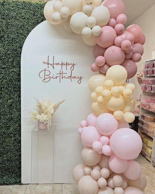 Arch panel with boho  balloon garland