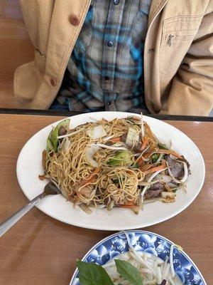 Stir Fried Beef, Veggie with egg noodles