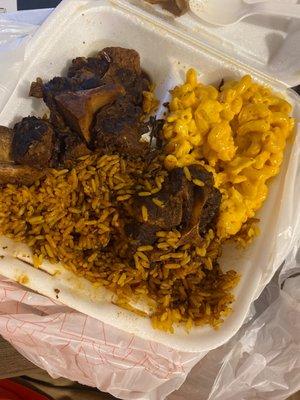 Oxtail, yellow rice, macaroni & cheese