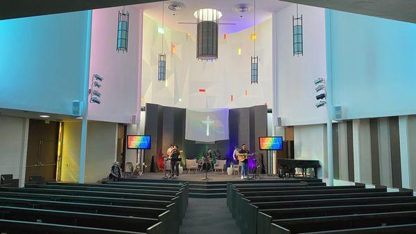 Just before the 11:00am worship, the band in rehearsal