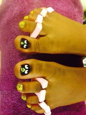 Angry bird pedicure