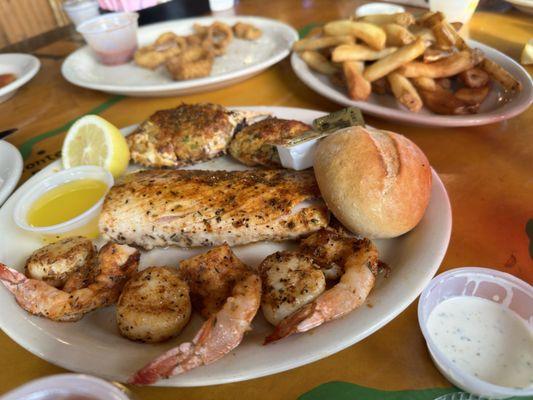 Blackbeard's Seafood Platter Supreme with Mahi Mahi