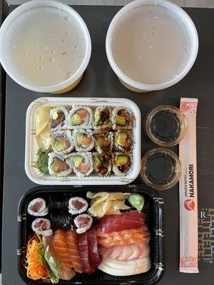 Uber eats! 2 roll lunch special (salmon avocado, eel avocado). Sushi Sashimi lunch special.