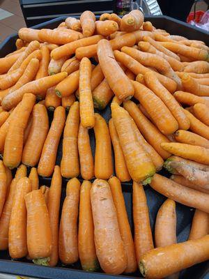 LARGE carrots