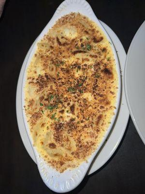 Mac and cheese with lobster