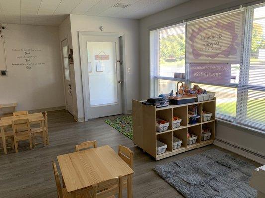 Older toddler/preschool classroom