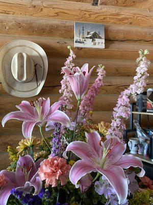 Ranch Office - Looks very well taken care of and adorable ranch vibe when you check in! We were greeted by Lottie!