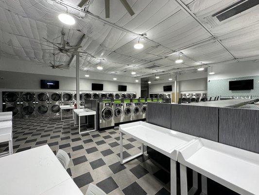 SpinXpress Laundry - Thousand Oaks | interior