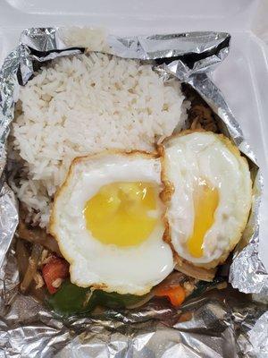 Basil chicken with steam rice and fry egg!!