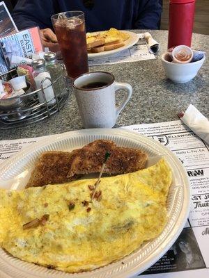 An Western Omlette...couldn'tbpass thru without having breakfast.