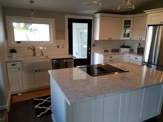 A Kitchen update with new counters and backslash