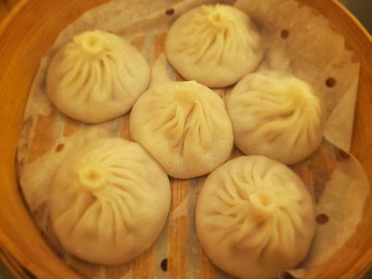 Steamed pork soupy dumplings