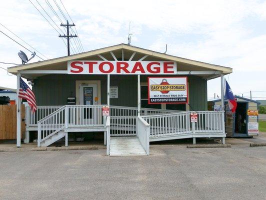 Easy Stop Storage offers a variety of storage unit sizes and solutions in Liberty Hill, TX!