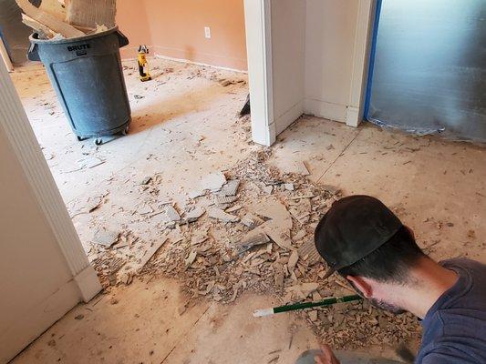 Removing ceramic tile and underlayment - this was the messiest part of the entire process