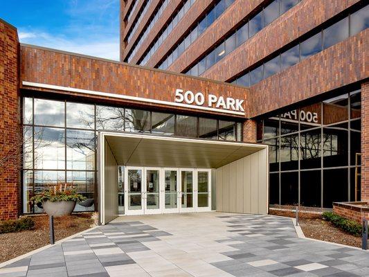 500 Park Blvd, Itasca, building entrance