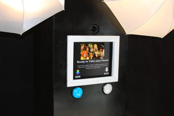 10 Person enclosed photo booth