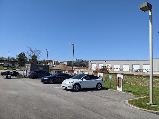 Tesla Supercharger, London KY