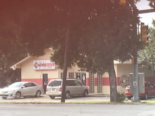 Storefront at intersection near Zelicks and Palmers