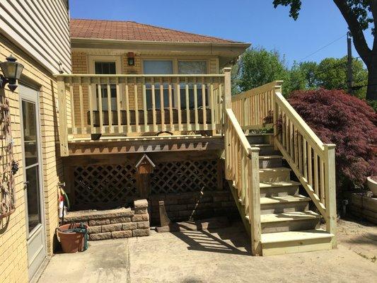 2018 Villa Park - new decking and railings to an old deck