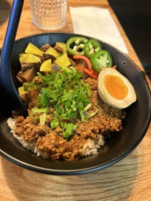 Rice bowl (ground pork)