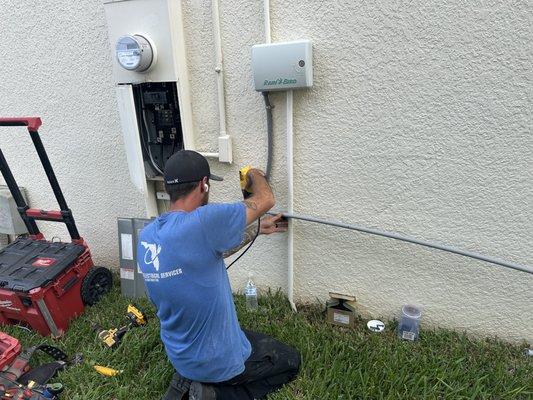 Adding conduit for an exterior receptacle circuit