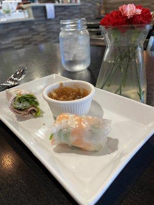 Spring rolls with peanut sauce