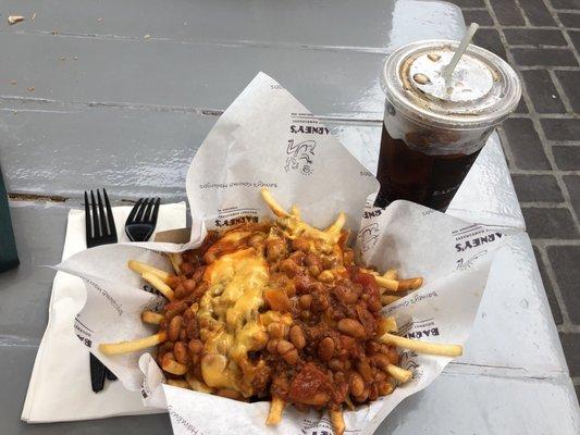 Chili fries