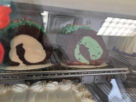 Yule Log ice cream cakes