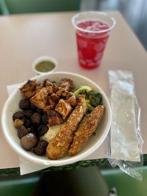 Six bowl with mushrooms, broccoli, grilled bbq chicken, baked almond chicken, sweet potato noodles, cauliflower mash and herb vinaigrette.