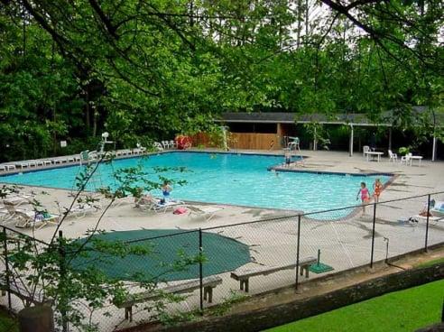 River Oak Swim and Racquet Club