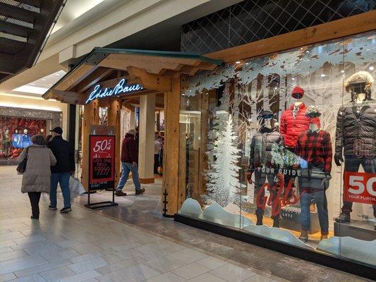 Eddie Bauer 12/2019