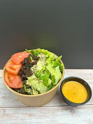 Fresh Salad

Spring mix, raisins, sunflower seeds, & chopped tomatoes with the house special spicy mango dressing