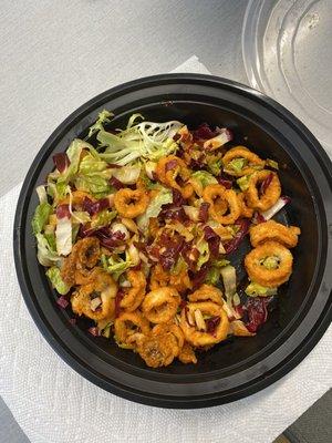 Buffalo Crackling Calamari Salad