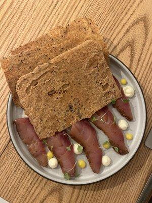 Fish pastrami and crisps