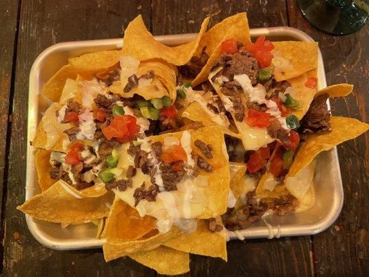 Messy nachos with steak - YUM