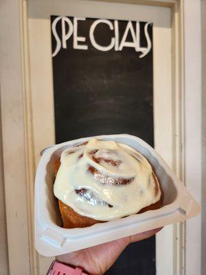 Large cinnamon roll $5