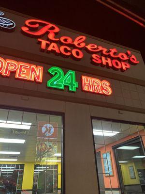 Roberto's taco shop