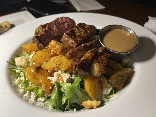 Grilled peach and steak strip salad  (balsamic dressing)