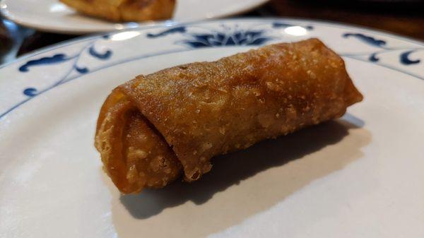 egg roll...small but tasty