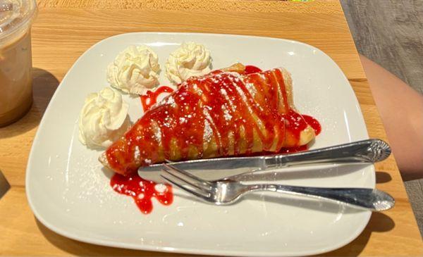 Strawberry cheesecake crepe