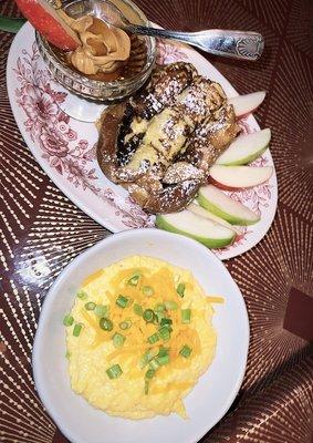 French toast cubes & Cheesy grits