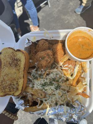 Fried chicken wings, loaded fries and garlic toast