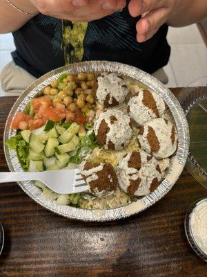 1E. Falafel Platter