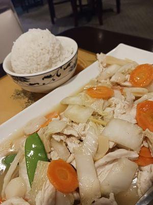 Moo Goo Chicken with white rice