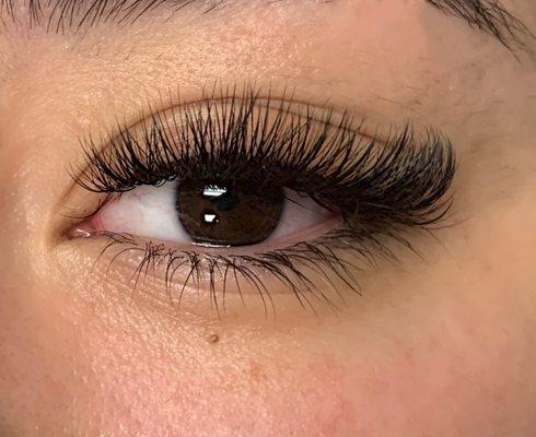 Wispy lashes