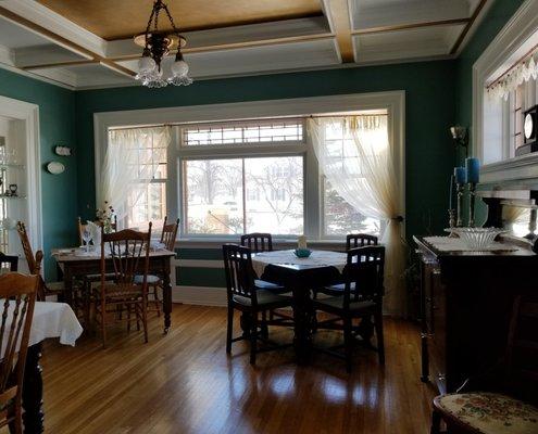 Enjoy our dining room at the Oakes, ND Noonan House B&B and Event Center as a guest or for a special event throughout the year!